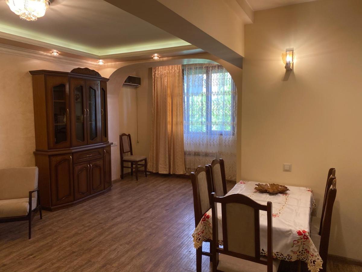 Apartment in centre EVN Erevan Exterior foto